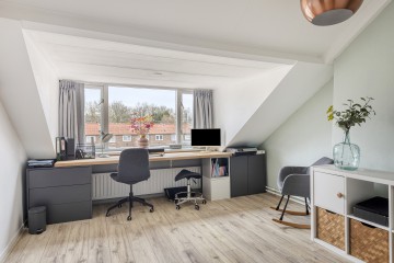 sha256:ca56335592753ccf48260a65ffa4df9ba364329fb8ad7a3e47994eac304a383c