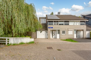 sha256:cc92098d70bfcaa67a4378bc8db6ebb4a550bf0a29a82d1496ef781a9e28c740