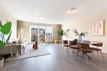 sha256:ccd8ed30d42cc274442dbd2567bebce8d69017320e1b08f907e554b245198098