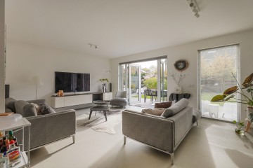 sha256:ccff1811e06a3f2a4a28eebdeba4b723354048bb803e0893d8ecc5e8d1e5f9ac