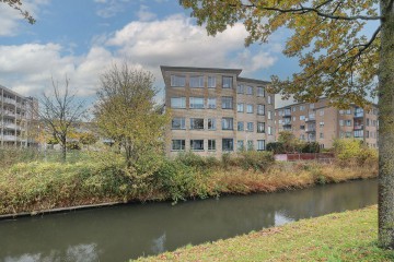 sha256:cdeb10d437af66b97aad8d93de5204de24740ce0319d5e3488f4ea0d58bf5bca