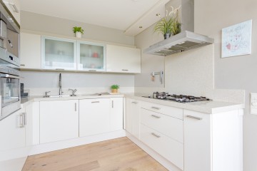 sha256:ce646193ae9f14b77da36063db613e1df81428c29761320ab9f96a3990d9892c