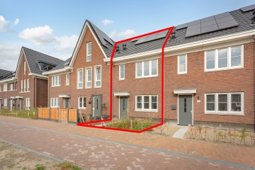 sha256:cedb7570a4cad9307080ce33fe2942ce648bc50ae900609cd2971f998570eaff