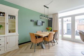 sha256:dae01a4ba62691512e0cf1cb97fab17d8fd3ef7bbc9ae6625e3aadba9953c9f8