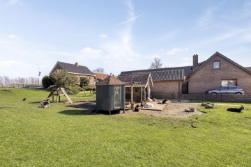 sha256:dcb1f58e5737c2d039f7a7dcc0917e8c2e83ab8ecdef08bb6c0a94f25be6e9c5