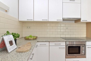 sha256:e64c5c6064f0a321923a35b10f766f2f37461203331f8469894105a8fb4d4e40