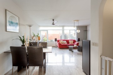 sha256:ef916898236689a3ed334f9f39055a4859b2f4d97f72ade4411e2e411a853997