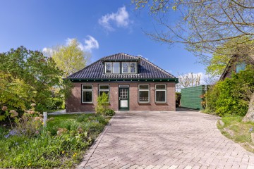 sha256:f2d7b2b4f2ed2bf1d8627b947cee6afc750a9f42995c121bece913c74b5419eb