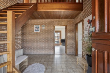 sha256:f3c525643fe03bf2c80166f625ec8a37f7d76360d778b610eecf513ca382917f