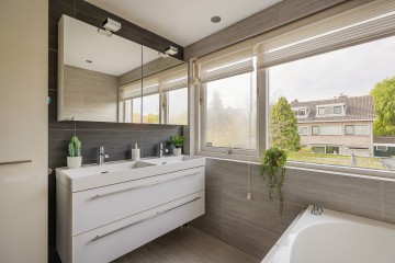 sha256:f454c0bb95c21e531f7d95ea59caade03baaf3201d7067ae18249f6ad7a1efa0