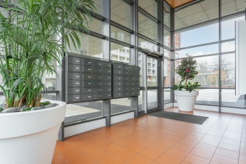 sha256:f5a6ff259cd32a375f218a689853a414c7c21596c86d498ed1785e86175a7ea8