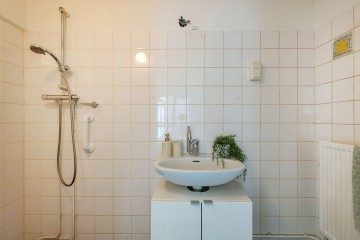 sha256:fe7b282eaeb8fe5b6492644b01e8bae8e0dc9c2c979e7d5e31b2d1f4da29182b